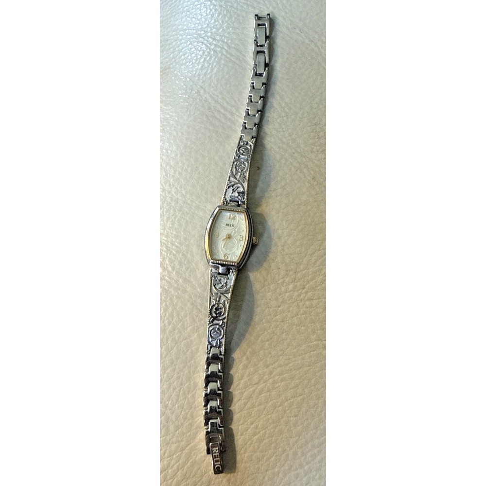 Relic Women's Silver Toned Band‎ Analog Watch